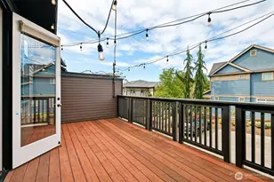 1078 NE High St, Issaquah, WA 98029 - Photo 14