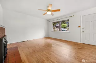 11524 32nd Ave NE, Seattle, WA 98125 - Photo 6