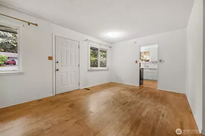11524 32nd Avenue NE, Seattle, WA 98125 - Photo 8