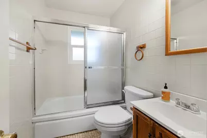 11524 32nd Avenue NE, Seattle, WA 98125 - Photo 14