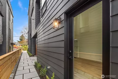 333 NW 47th Street #C, Seattle, WA 98107 - Photo 1