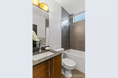 206 22nd Avenue #A, Seattle, WA 98122 - Photo 4