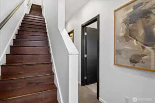 206 22nd Ave, Seattle, WA 98122 - Photo 2