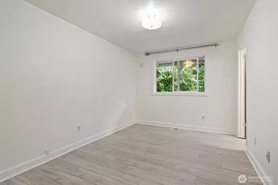 14403 SE 139th Place, Renton, WA 98059 - Photo 8