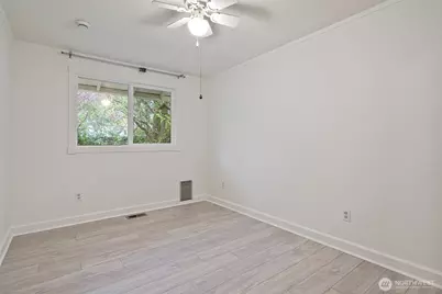 14403 SE 139th Place, Renton, WA 98059 - Photo 14