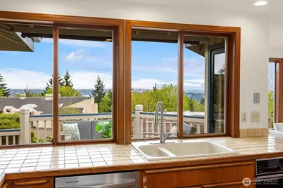 5303 143rd Avenue SE, Bellevue, WA 98006 - Photo 10