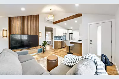 9321 Renton Avenue S, Seattle, WA 98118 - Photo 4