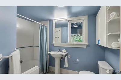 13730 Main Street, Bellevue, WA 98005 - Photo 36