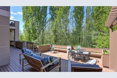 13730 Main Street, Bellevue, WA 98005 - Photo 38