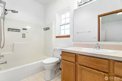 223 Milton Street, Bellingham, WA 98229 - Photo 16