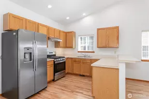 223 Milton St, Bellingham, WA 98229 - Photo 10