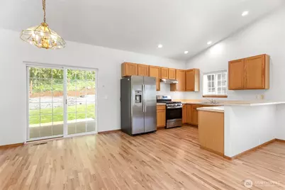 223 Milton Street, Bellingham, WA 98229 - Photo 8