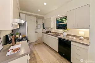 707 Lake Washington Blvd S, Seattle, WA 98144 - Photo 14