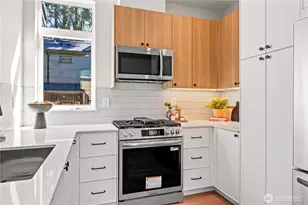 3020 NE 95th St, Seattle, WA 98115 - Photo 8