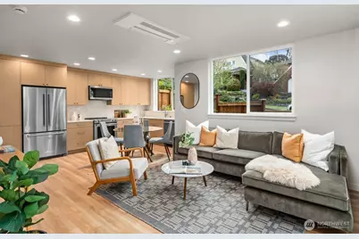 2509 N 42nd Street, Seattle, WA 98103 - Photo 2