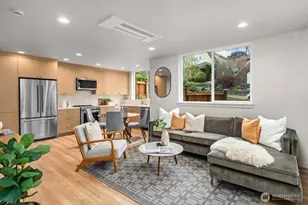 2509 N 42nd St, Seattle, WA 98103 - Photo 2