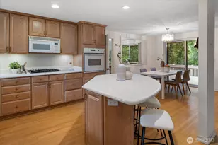 8948 133rd Ave SE, Newcastle, WA 98059 - Photo 10