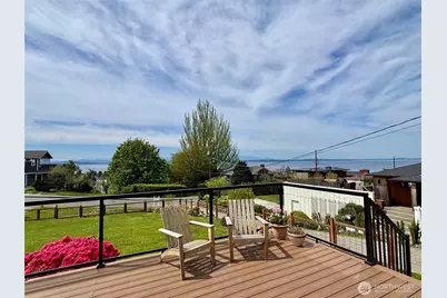 3228 57th Avenue SW, Seattle, WA 98116 - Photo 2