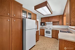 614 Violet Meadow St S, Tacoma, WA 98444 - Photo 8