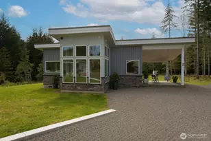 216 Huckleberry Hill Dr, Port Angeles, WA 98363 - Photo 34