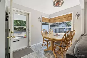 17209 W Riverside Dr, Bothell, WA 98011 - Photo 8