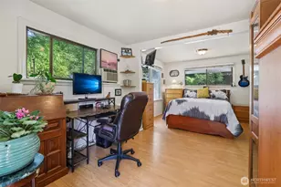 17209 W Riverside Dr, Bothell, WA 98011 - Photo 16
