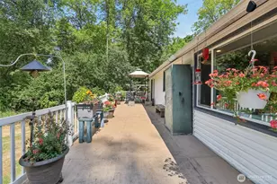 17209 W Riverside Dr, Bothell, WA 98011 - Photo 30