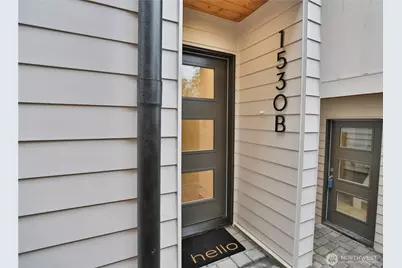 1530 25th Ave #B, Seattle, WA 98122 - Photo 1