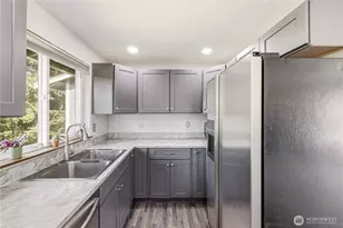 19910 119th St E, Bonney Lake, WA 98391 - Photo 6