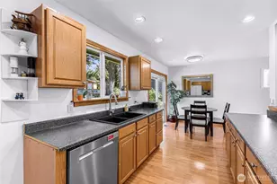 2128 St Clair St, Bellingham, WA 98229 - Photo 8