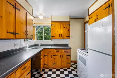 2701 NE 90th Street, Seattle, WA 98115 - Photo 4