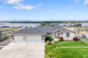 426 Viewmont Dr SE, Moses Lake, WA 98837 - Photo 1
