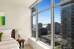 588 Bell St, Seattle, WA 98121 - Photo 16