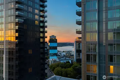 588 Bell Street #2102S, Seattle, WA 98121 - Photo 36