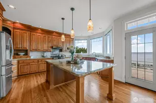 1411 Crestview Dr, Camano Island, WA 98282 - Photo 12