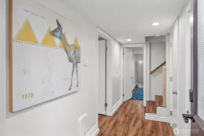 8250 Corliss Avenue N, Seattle, WA 98103 - Photo 10