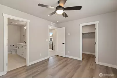 12814 66th Avenue S, Seattle, WA 98178 - Photo 18