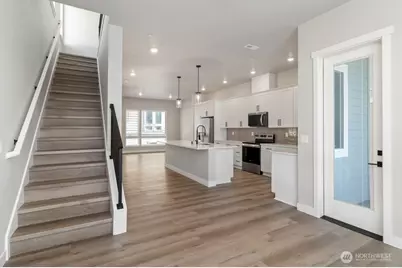 12814 66th Avenue S, Seattle, WA 98178 - Photo 14