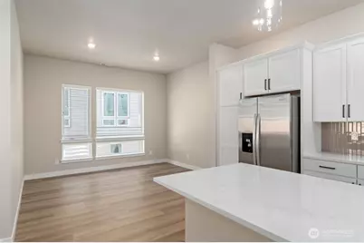 12814 66th Avenue S, Seattle, WA 98178 - Photo 8