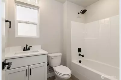 12814 66th Avenue S, Seattle, WA 98178 - Photo 4