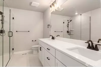 12814 66th Avenue S, Seattle, WA 98178 - Photo 20