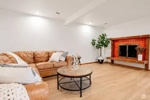 2419 Federal Ave E, Seattle, WA 98102 - Photo 20