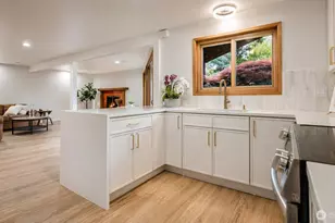 2419 Federal Ave E, Seattle, WA 98102 - Photo 18