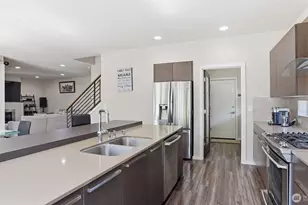 3709 NE 24th St, Renton, WA 98056 - Photo 14