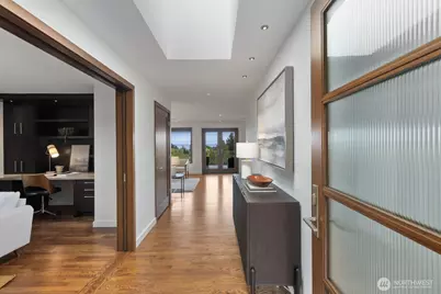 8809 42nd Avenue SW, Seattle, WA 98136 - Photo 4