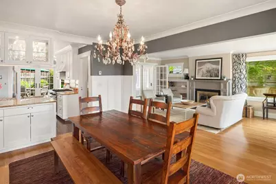2403 11th Avenue W, Seattle, WA 98119 - Photo 14