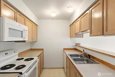 18930 Bothell-Everett Highway #B303, Bothell, WA 98012 - Photo 10