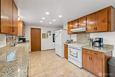 617 S E Street, Port Angeles, WA 98363 - Photo 10