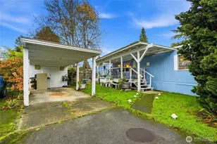 11330 E Riverside Dr, Bothell, WA 98011 - Photo 4