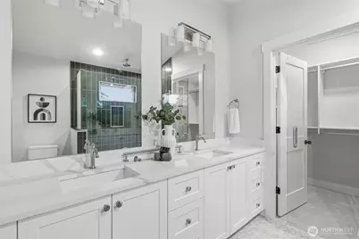 8815 Densmore Avenue N, Seattle, WA 98103 - Photo 24